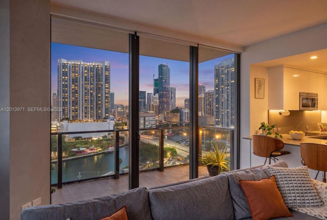 88 SW 7th St 1012, Miami, Florida 33130, Stati Uniti