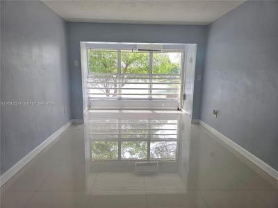 19080 NE 3rd Ct 314, Miami, Florida 33179, USA