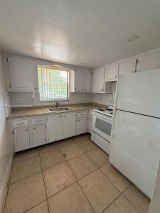 18707 NE 2nd Ave 918, Miami, Florida 33179, USA
