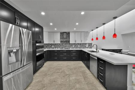 Sunny Isles Beach, Florida 33160, USA