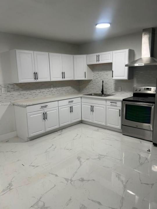 19360 NW 1st Ct, Miami Gardens, Floride 33169, États-Unis
