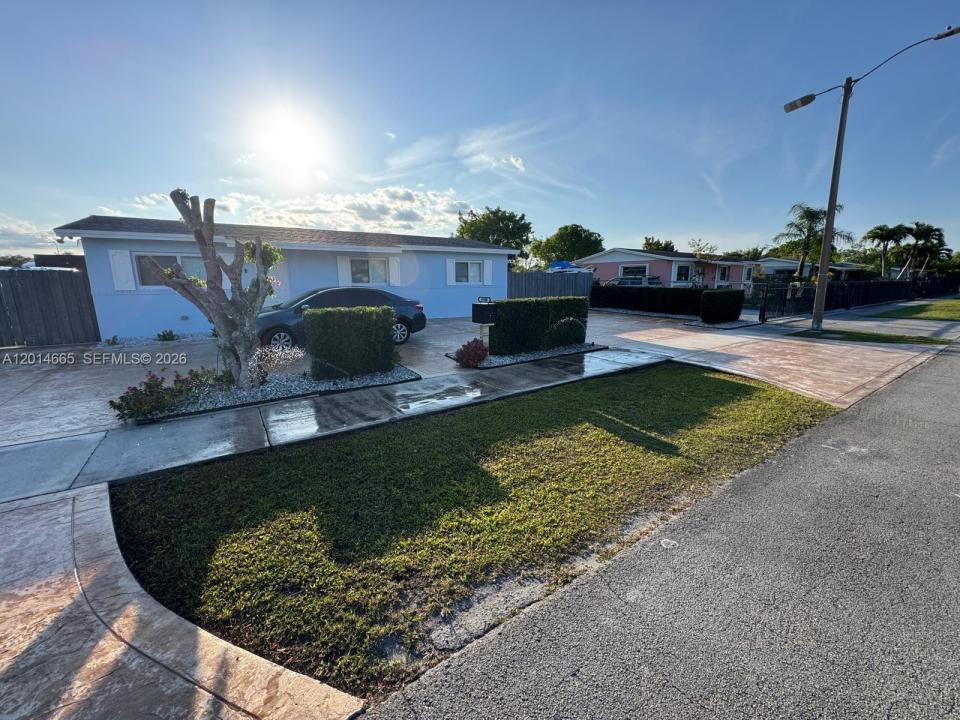 19500 SW 115th Ave, Miami, Floryda 33157, USA