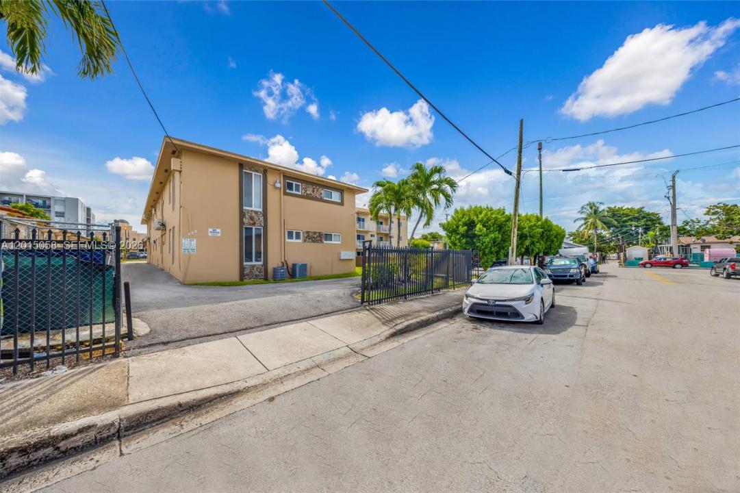 225 SW 18th Ave, Miami, Florida 33135, Stati Uniti