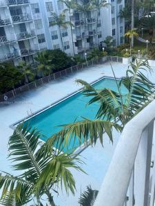488 NW 165th St Rd B-512, Miami, フロリダ 33169, アメリカ合衆国
