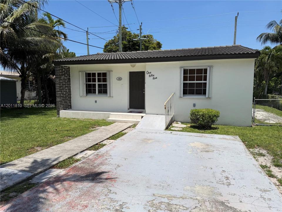 155 Nahkoda Dr, Miami Springs, Florida 33166, Stati Uniti