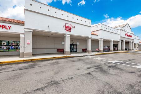 17173 Pines Blvd, Pembroke Pines, Florida 33027, Estados Unidos