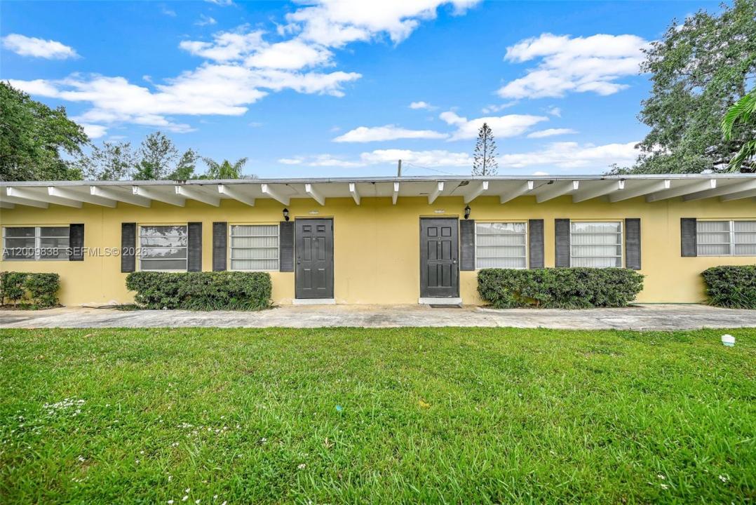 2225 SW 62nd Ct 2225, Miami, Florida 33155, USA