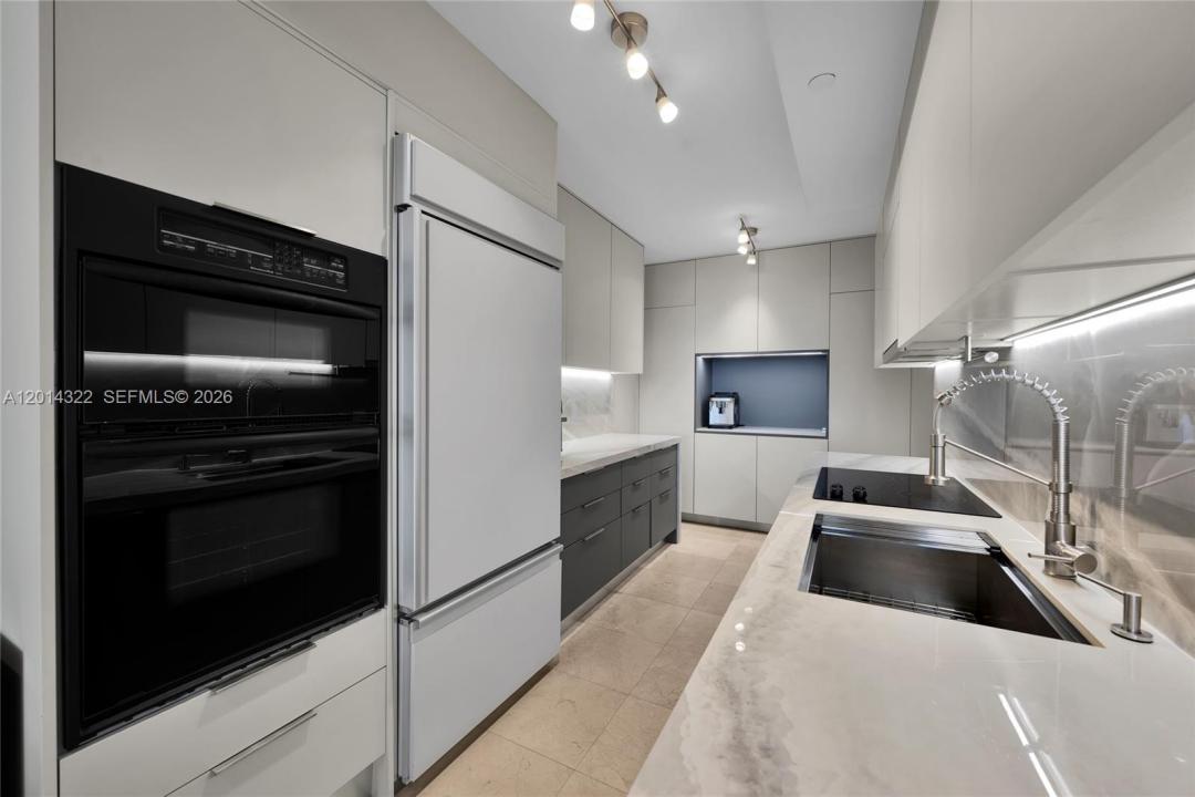 1800 S Ocean Dr 2007, Hallandale Beach, Floride 33009, États-Unis