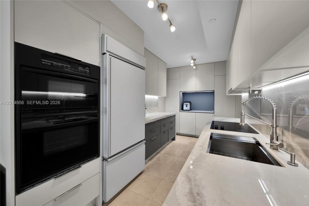 1800 S Ocean Dr 2007, Hallandale Beach, Floride 33009, États-Unis