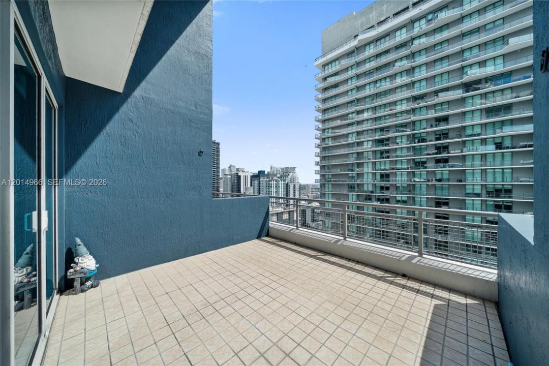 60 SW 13th St 4008, Miami, Florida 33130, USA