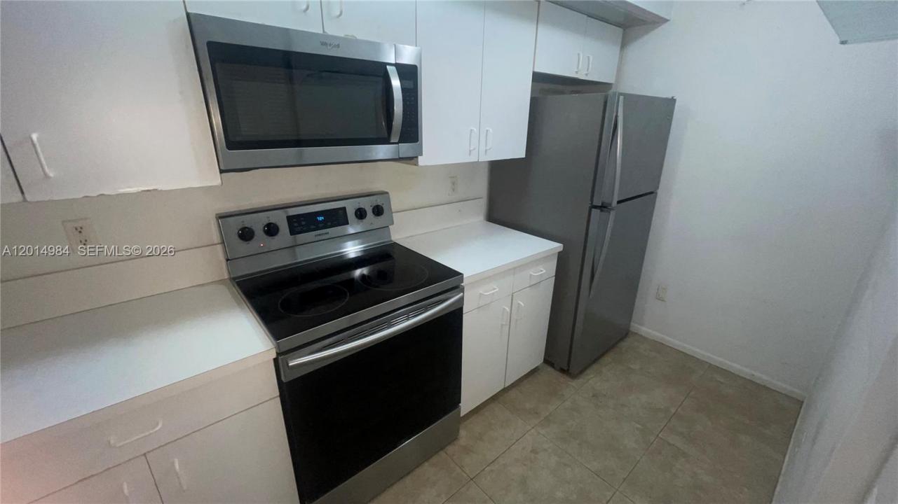18820 NW 57th Ave 203, Hialeah, Florida 33015, Stati Uniti