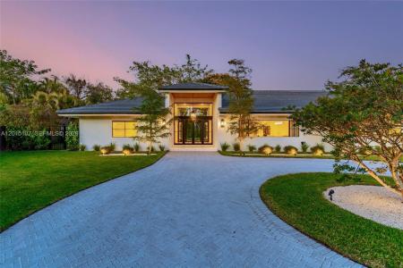 16889 SW 73rd Ct, Palmetto Bay, Florida 33157