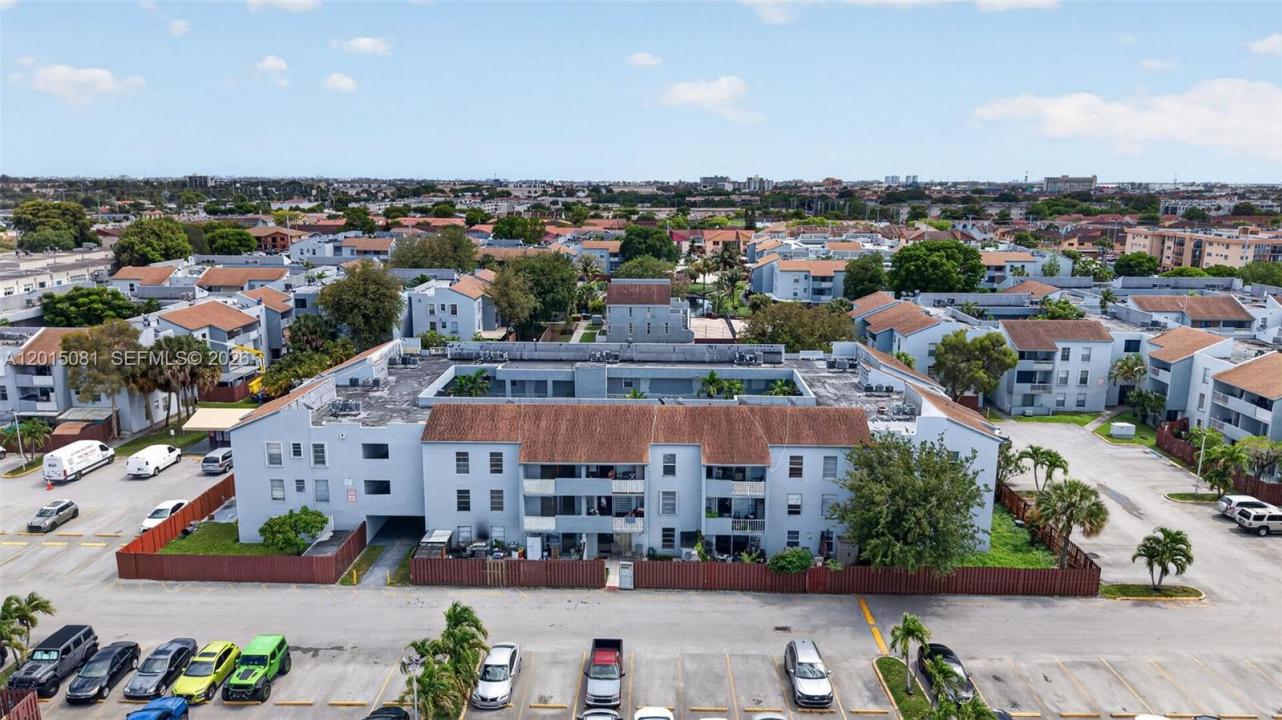 1755 W 60th St D301, Hialeah, Florida 33012, Stati Uniti