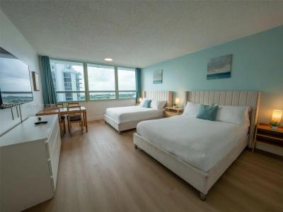 5445 Collins Ave 1718, Miami Beach, Florida 33140, USA