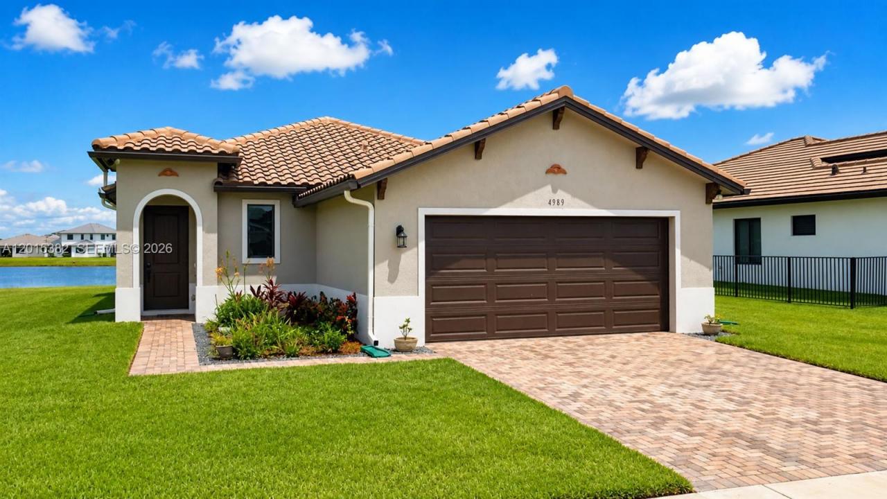 4989 OFANTO LN, Ave Maria, Floride 34142, États-Unis