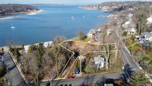 229 Woodbine Avenue, Huntington, Nova Iorque 11768, Estados Unidos
