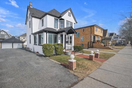 154-25 13th Avenue, New York, New York 11357, Amerika Birleşik Devletleri