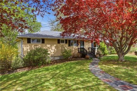 24 Harbor View Road, Portsmouth, RI 02871, USA