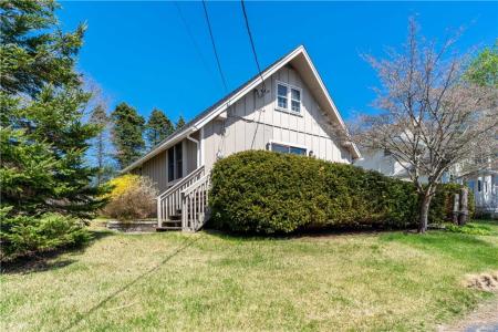 25 Westside Road, South Kingstown, RI 02879, USA