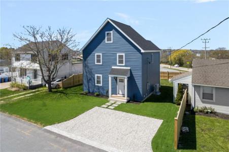 11 Gunning Court, Middletown, RI 02842, USA