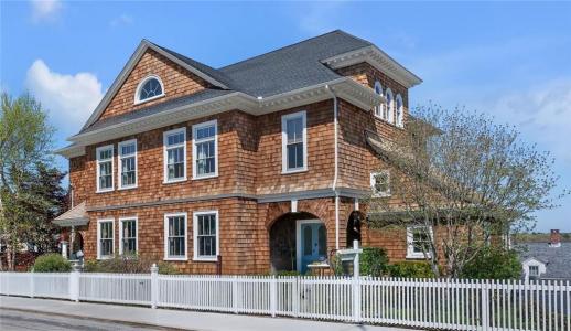 70 Peirce Street, East Greenwich, RI 02818, USA