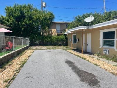 725 21st Street 2, West Palm Beach, Florida 33407, HOA KỲ