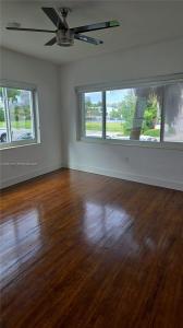 9200 E Bay Harbor Dr 1, Bay Harbor Islands, Florida 33154, USA