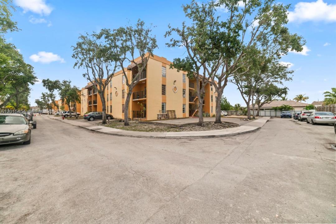 525 W 69th St 306, Hialeah, Floryda 33014, USA