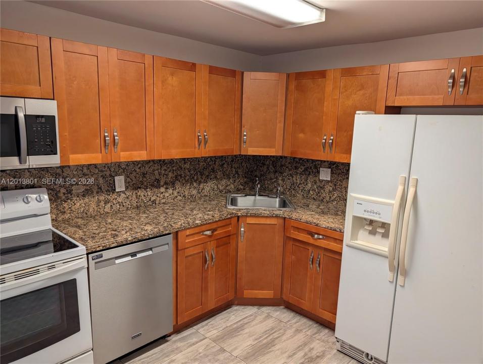 210 Sea View Dr 405, Key Biscayne, Floride 33149, États-Unis