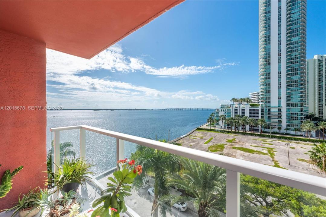 1155 Brickell Bay Dr 609, Miami, Florida 33131, USA