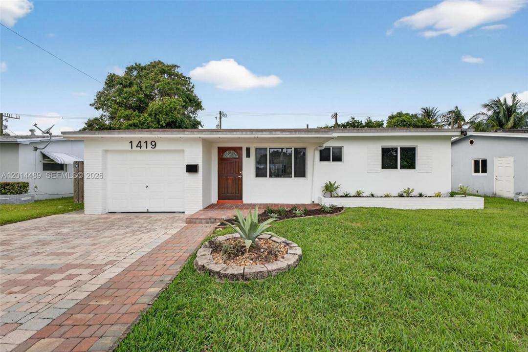 1419 Harding St, Hollywood, Florida 33020, USA