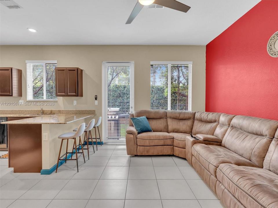 1410 NW 214th Ter, Miami Gardens, Florida 33169, Stati Uniti
