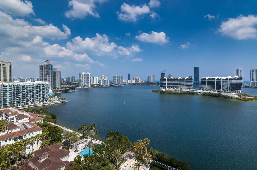 Aventura, Florida 33160, USA