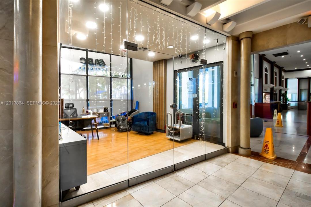19201 Collins Ave CU202, Sunny Isles Beach, Floride 33160, États-Unis