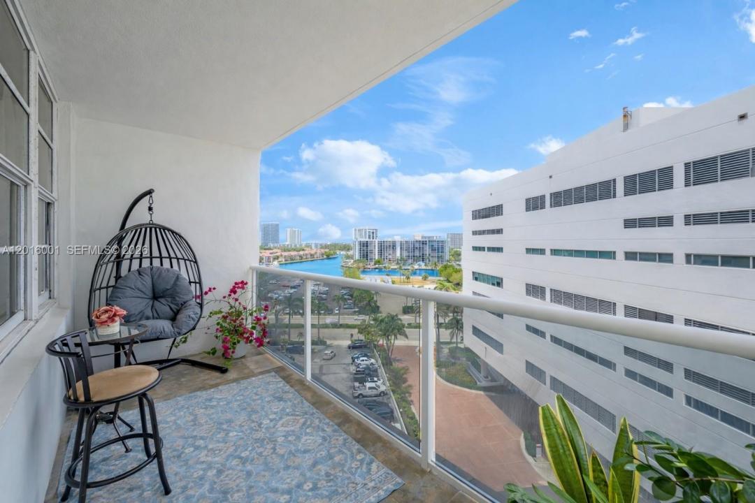 3725 S Ocean Dr 1015, Hollywood, Floryda 33019, USA