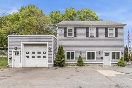336 Forest Avenue, Oyster Bay, New York 11560, HOA KỲ
