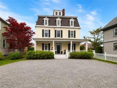 15 Narragansett Avenue 1, Newport, RI 02840, USA