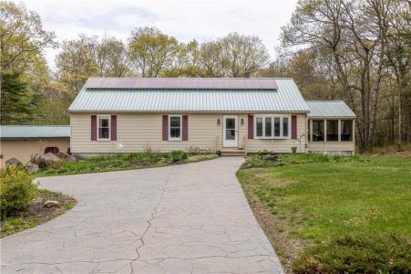 956 Reynolds Road, Glocester, Rhode Island 02814, États-Unis