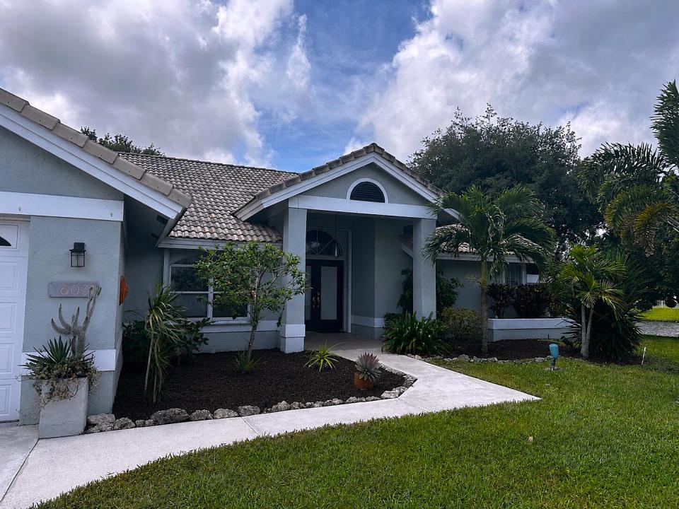 6031 Wedgewood Village Circle, Greenacres, Florida 33463