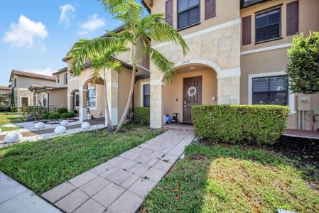 10657 W 32nd Ln, Miami Lakes, Florida 33018, USA