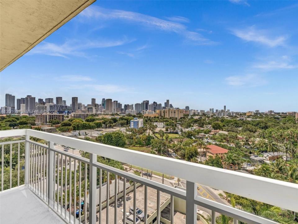 816 NW 11th St 1208, Miami, Florida 33136, Stati Uniti