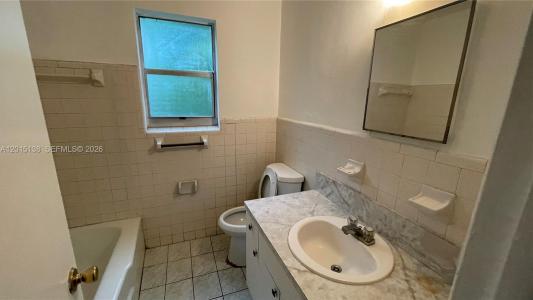 5200 NW 16th St, Lauderhill, Florida 33313, USA