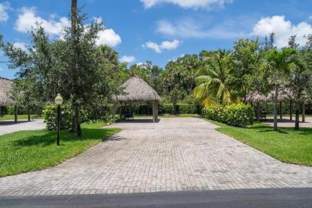 147 S Cortez Dr, Margate, Florida 33068