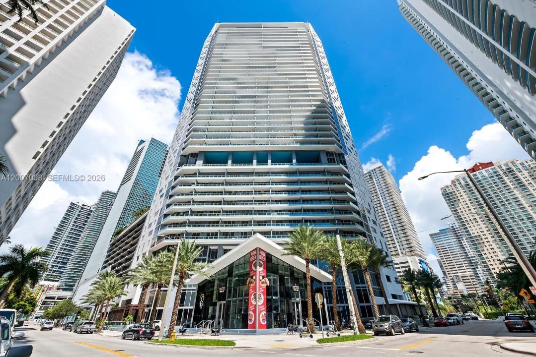 1300 Brickell Bay Dr 604, Miami, Florida 33131, USA