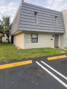 3741 NW 20th Street 506, Lauderdale Lakes, Florida 33311