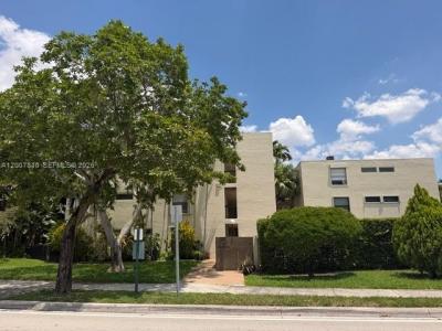 709 Curtiss Pkwy 20, Miami Springs, Florida 33166, USA