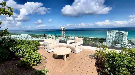 580 72nd St 1111, Miami Beach, Florida 33141, USA