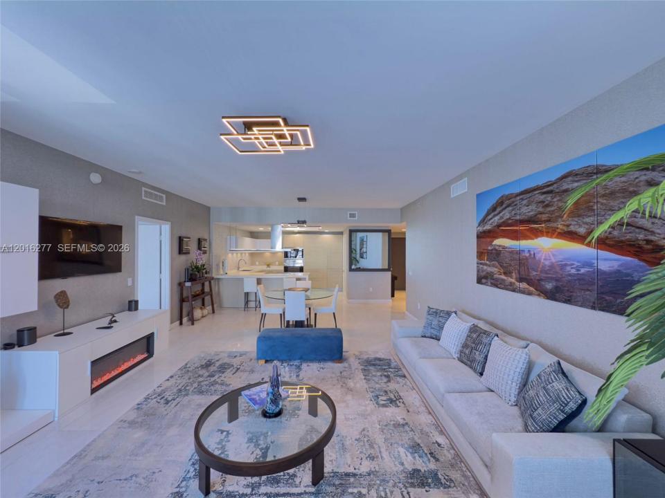 17111 Biscayne Blvd 1705, North Miami Beach, Floride 33160, États-Unis