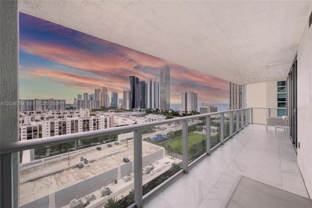 300 Sunny Isles Blvd 4-1501, Sunny Isles Beach, Floride 33160, États-Unis