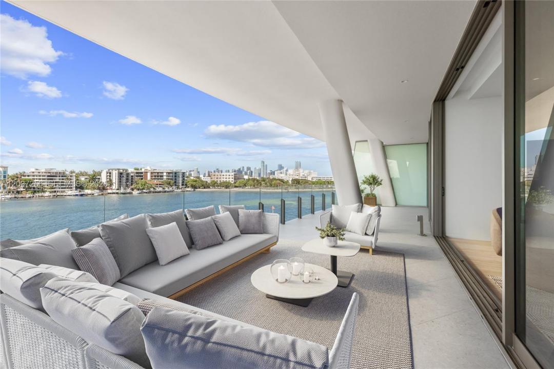 5 Grove Isle Dr S401, Miami, فلوريدا 33133, الولايات المتحدة